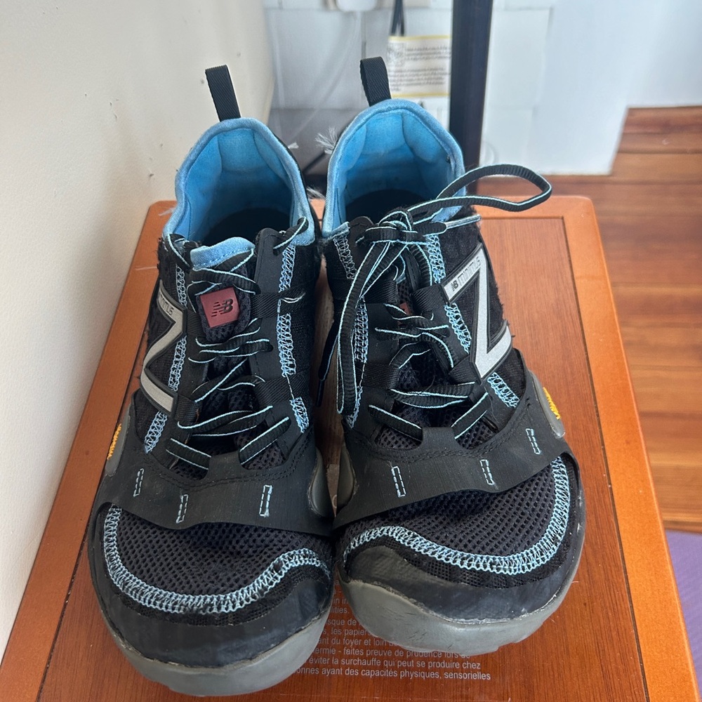 New Balance Minimus Trail 10V1 Running Shoes Black Vibram WT10BL Women’s Size 11